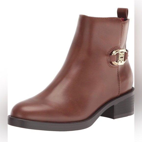 Tommy Hilfiger Shoes - NWOT Tommy Hilfiger Size 9.5M Imiera Ankle Booties